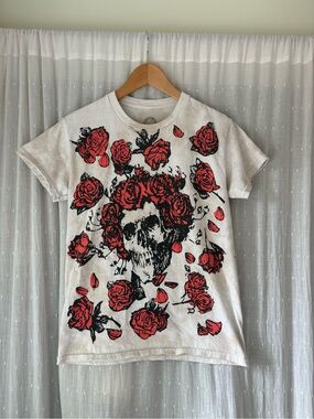 White Graphic Tee with Red Rose Skull Design